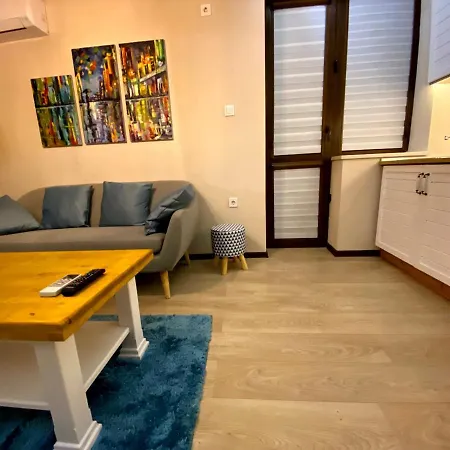 Apartment райнови